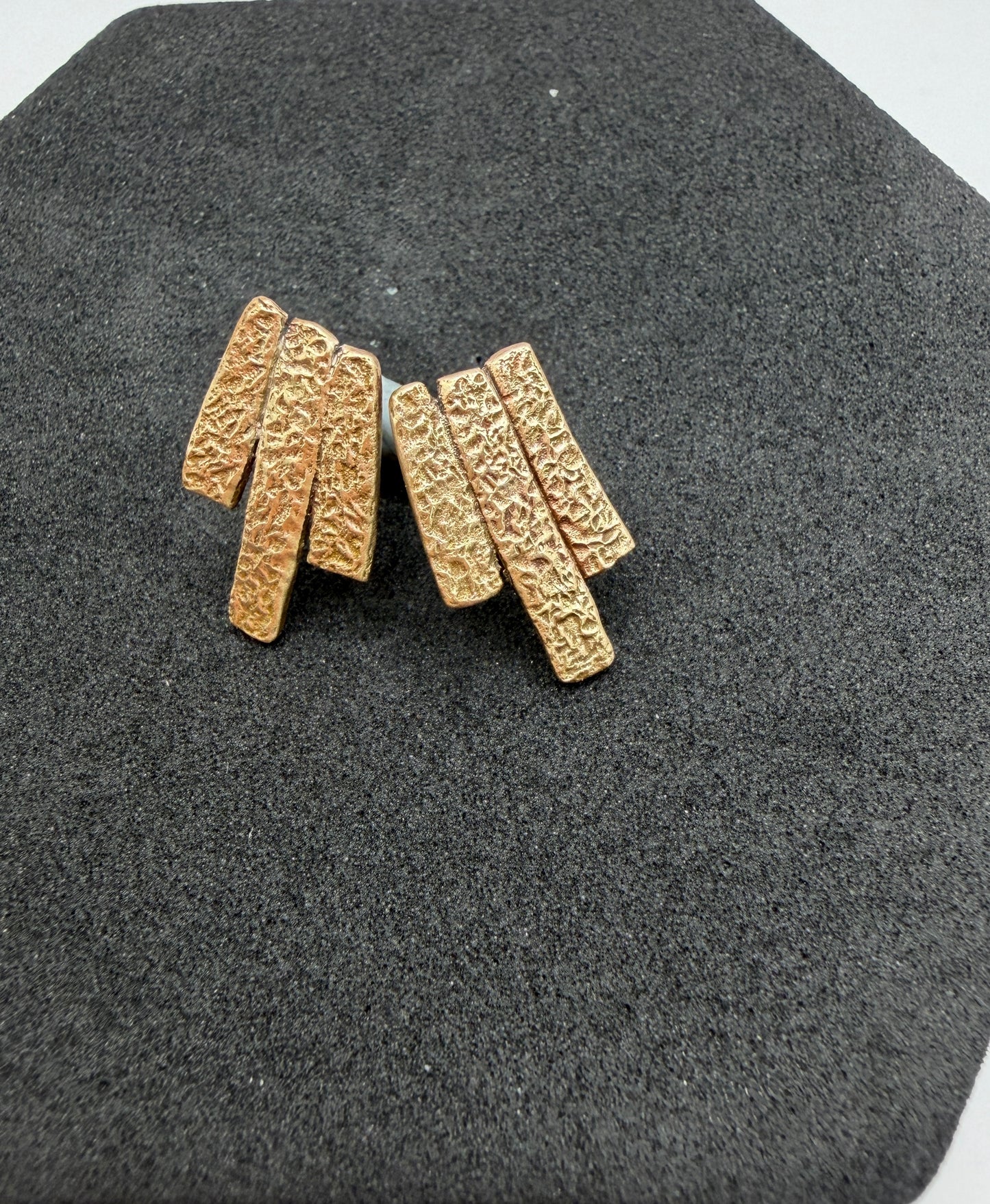 Sunny Bronze Textured Necklace and Earring Gift Set