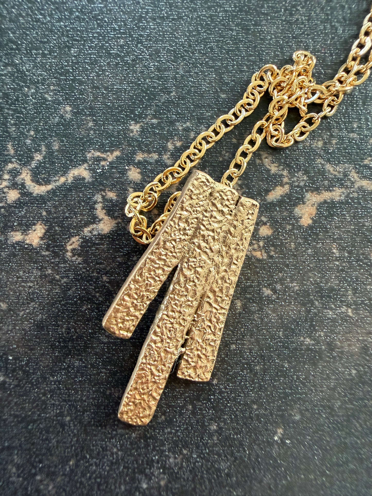 Sunny Bronze Textured Necklace and Earring Gift Set